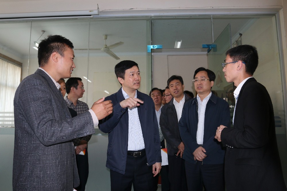 公司立足于市場，服務(wù)于客戶，以全面服務(wù)食品企業(yè)為戰(zhàn)略指引