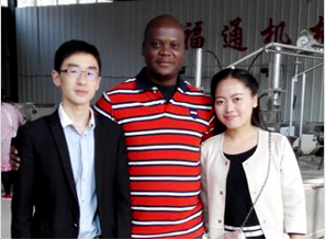 菲律賓傳統(tǒng)飾品公司訂購大餅機(jī)和蛋卷機(jī)